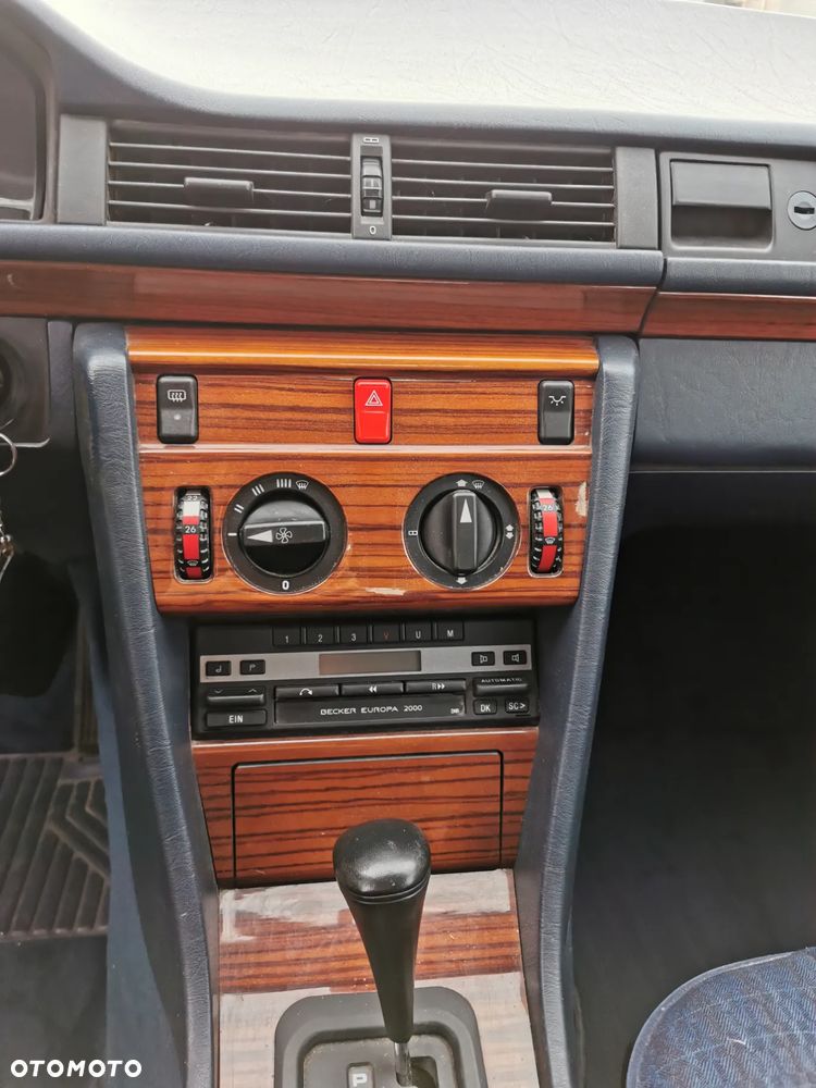 Mercedes-Benz W124 (1984-1993) - 25