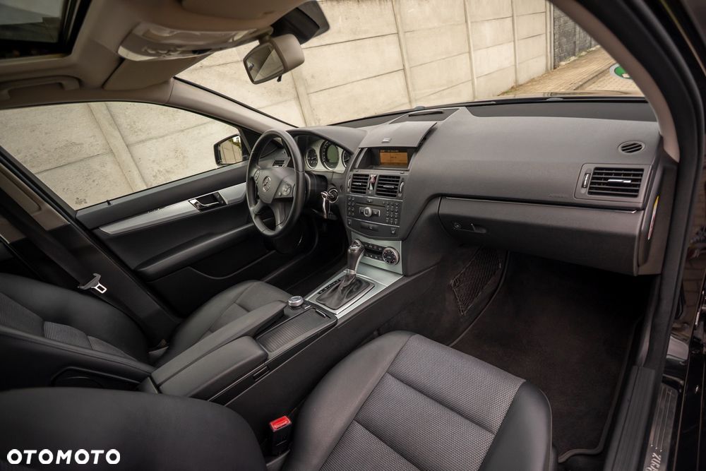 Mercedes-Benz Klasa C 180 Kompressor Automatik Avantgarde - 22