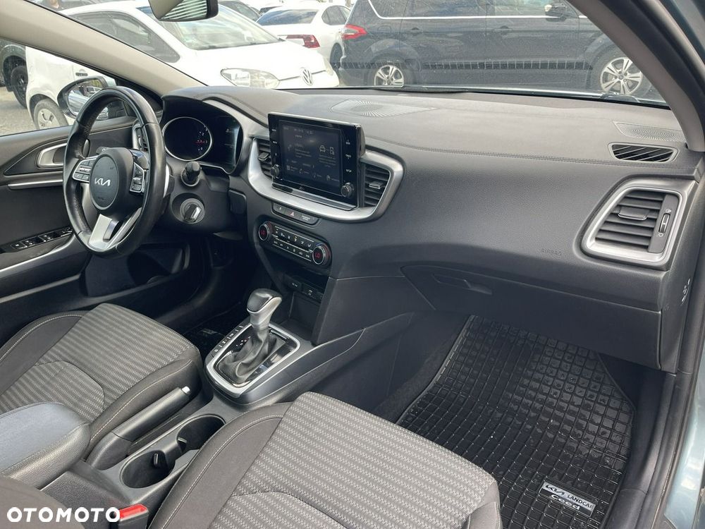 Kia Ceed 1.5 T-GDI DCT7 OPF (48V Mild Hybrid) Spirit - 9
