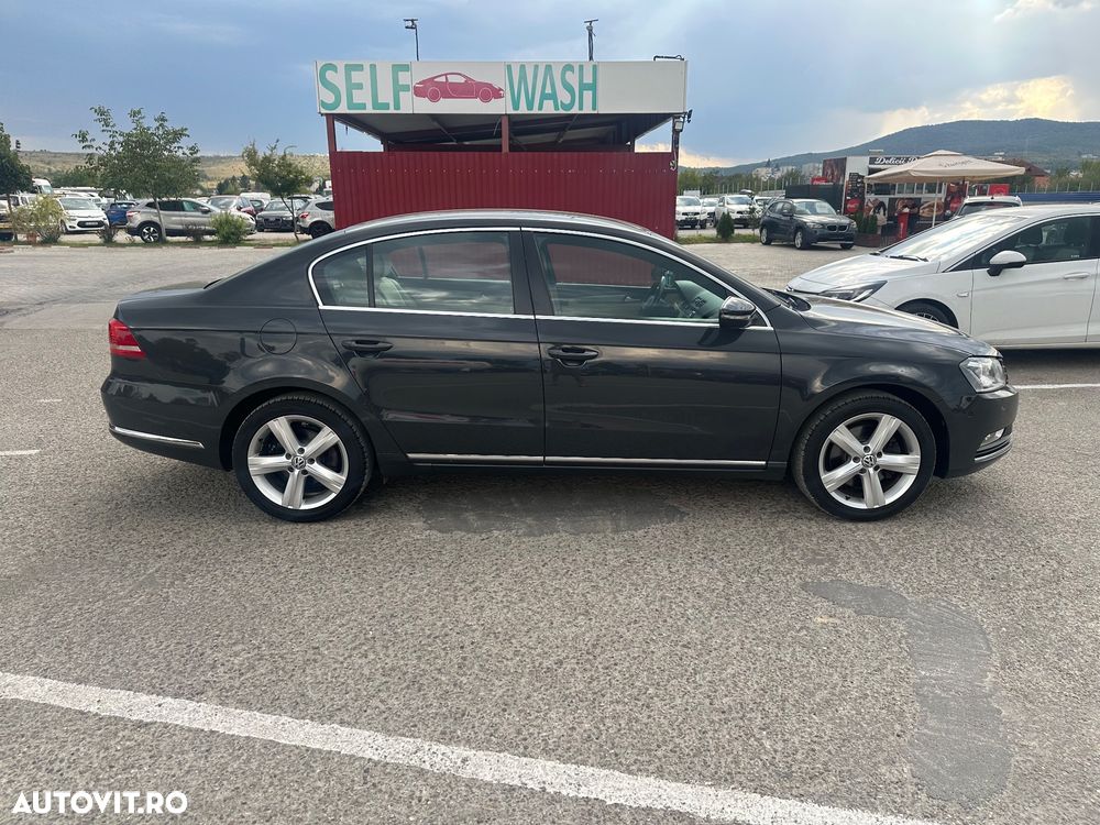Volkswagen Passat - 4