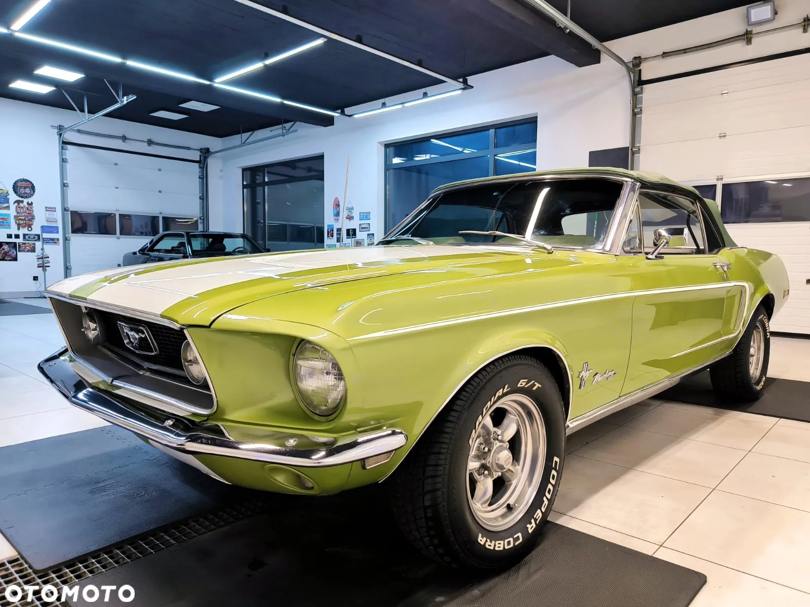 Ford Mustang - 2
