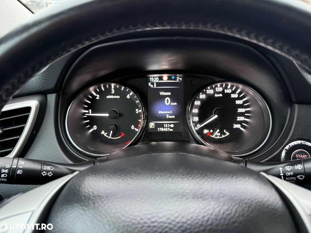 Nissan Qashqai 1.6 DCI Xtronic TEKNA - 20