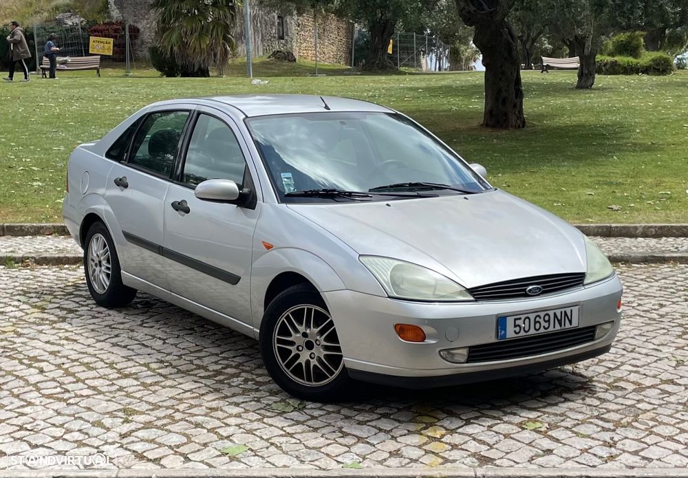 Ford Focus 1.6 Ghia - 1