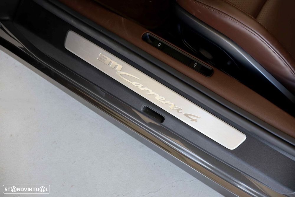 Porsche 911 (992) Carrera 4 PDK - 18