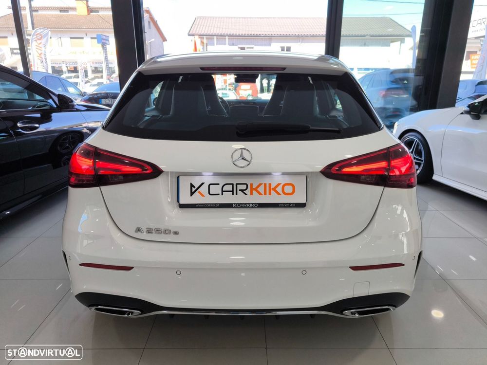Mercedes-Benz A 250 e AMG Line - 4