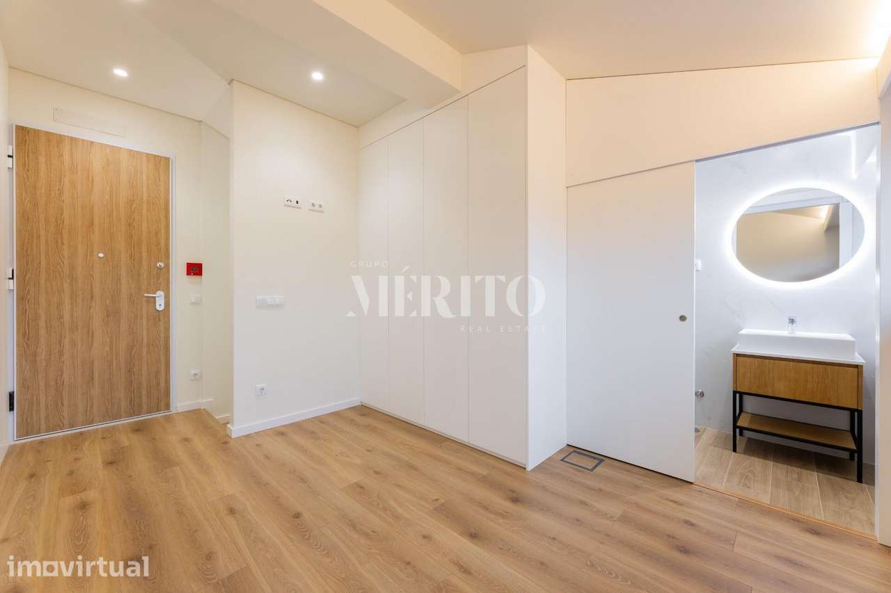 Apartamento T1 Duplex em prédio renovado na zona histórica de Braga - Grande imagem: 3/12