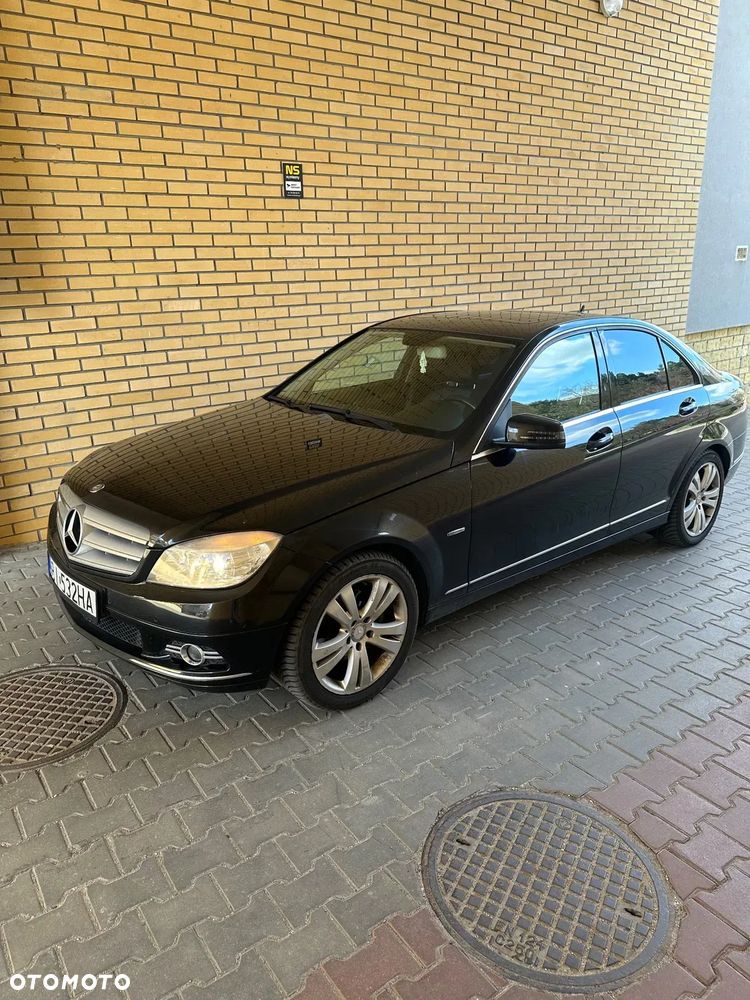Mercedes-Benz Klasa C 180 CGI Automatik BlueEFFICIENCY Avantgarde - 3