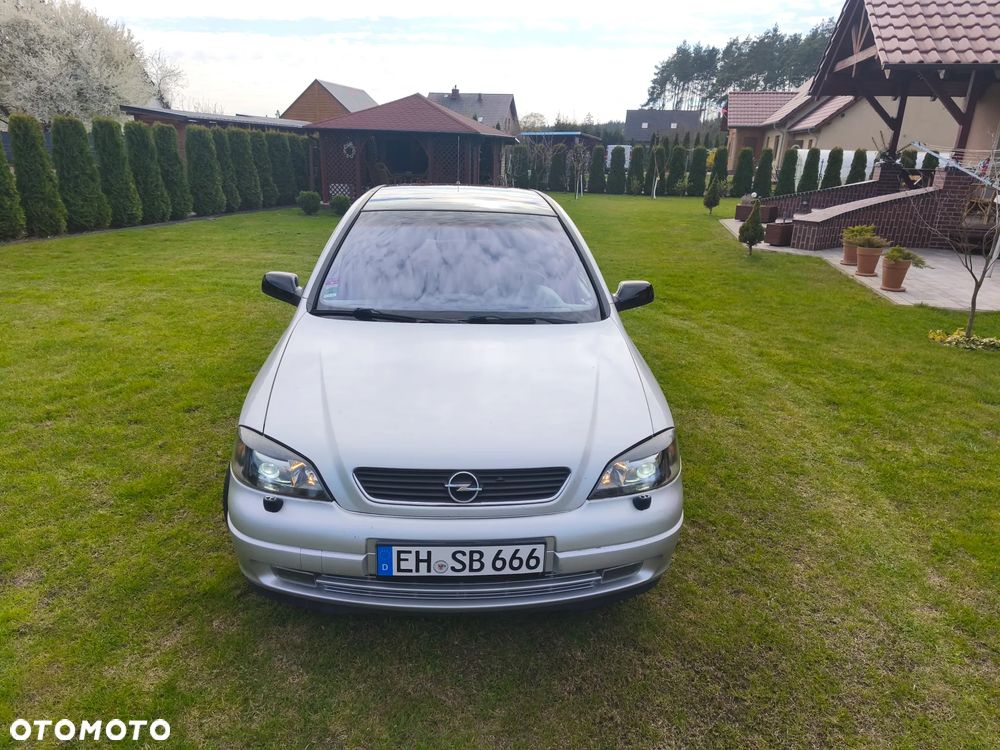 Opel Astra 1.6 NJoy - 12