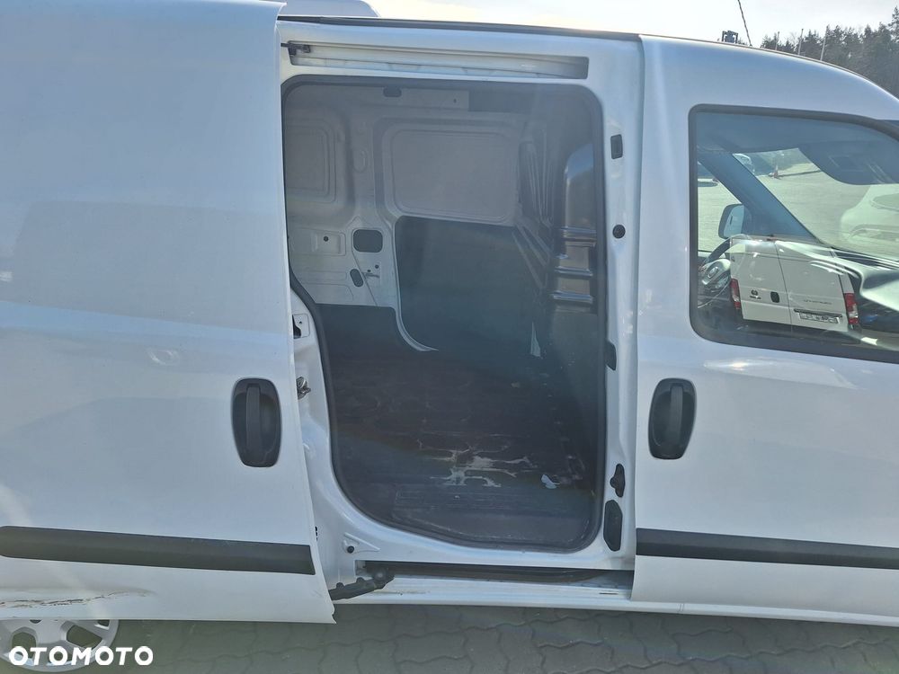 Fiat Doblo Maxi diesel 1,6 105KM blaszak 3 osobowy Krajowy FV23% - 8