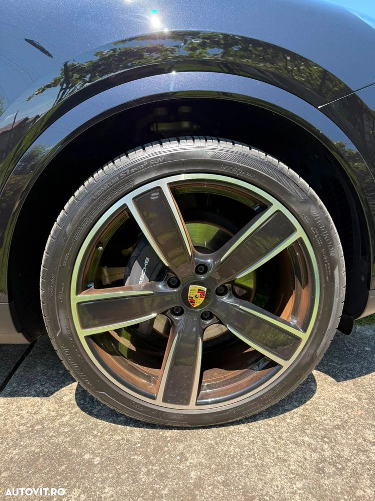 Porsche Cayenne Standard - 34