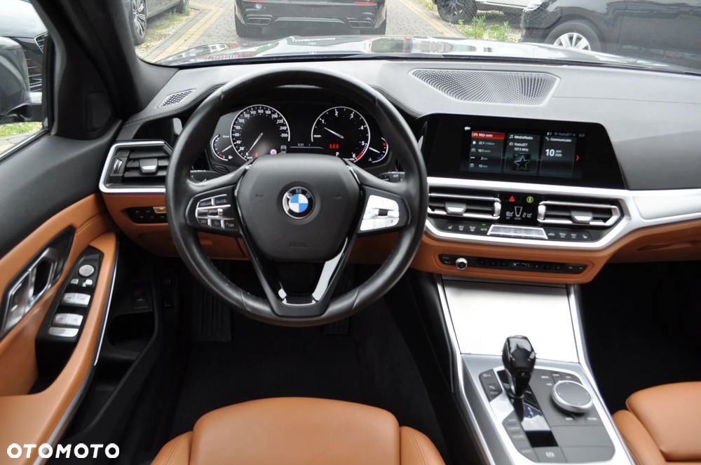 BMW Seria 3 330d Luxury Line sport - 29