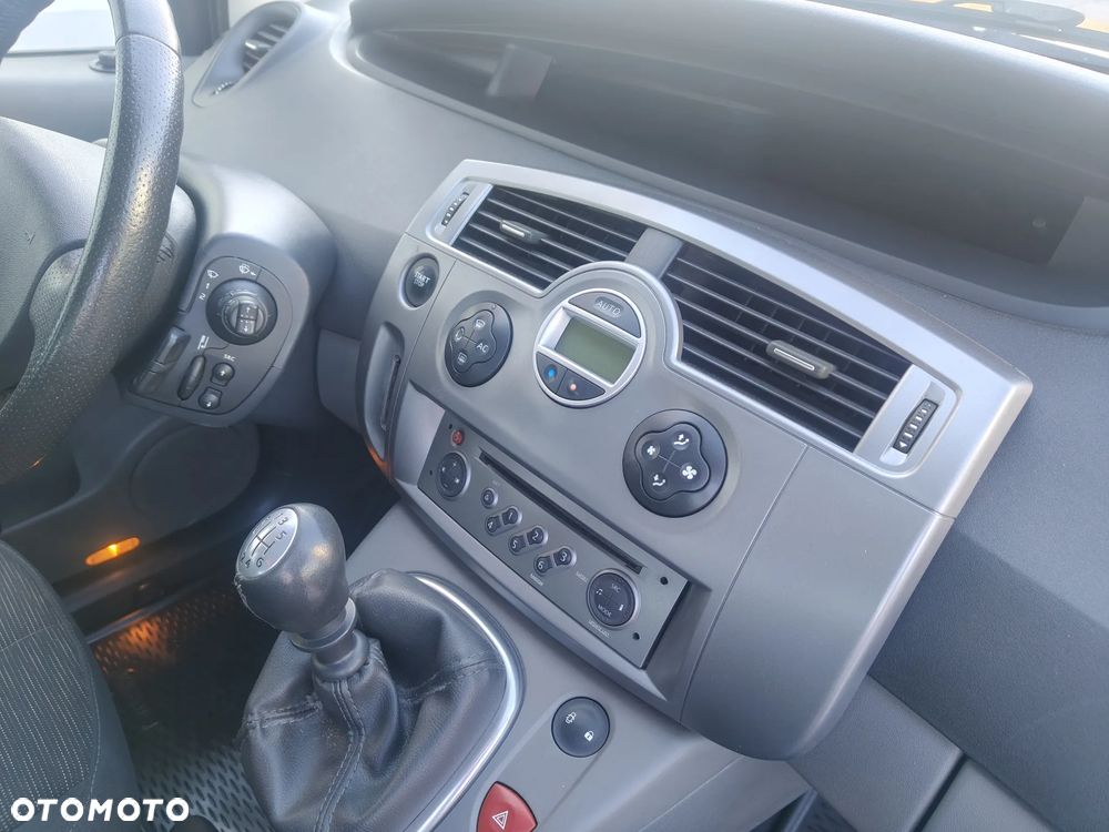 Renault Scenic - 23