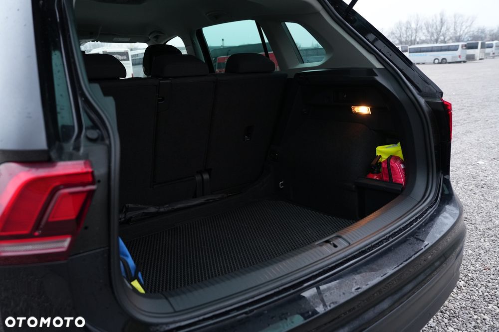 Volkswagen Tiguan - 36