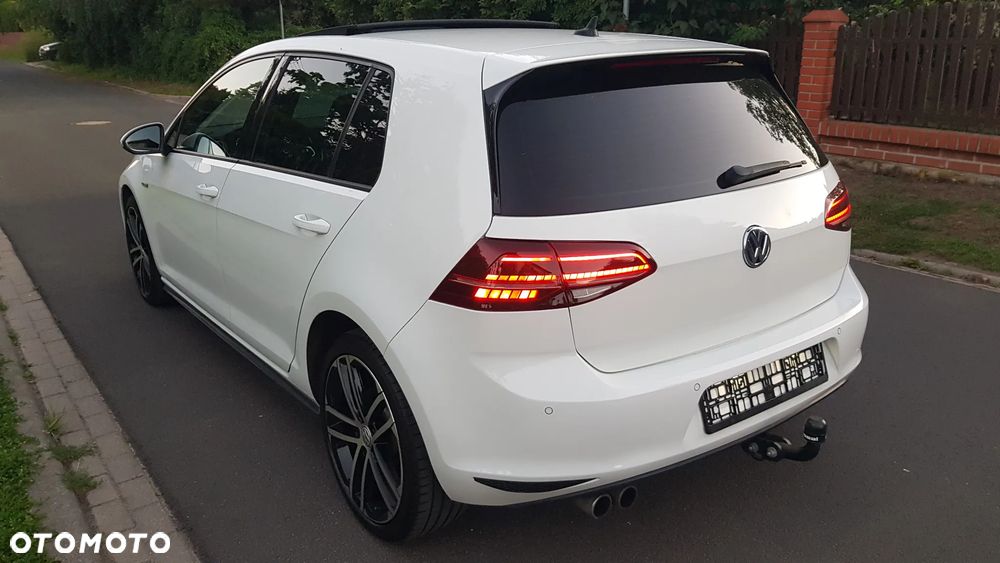 Volkswagen Golf - 37