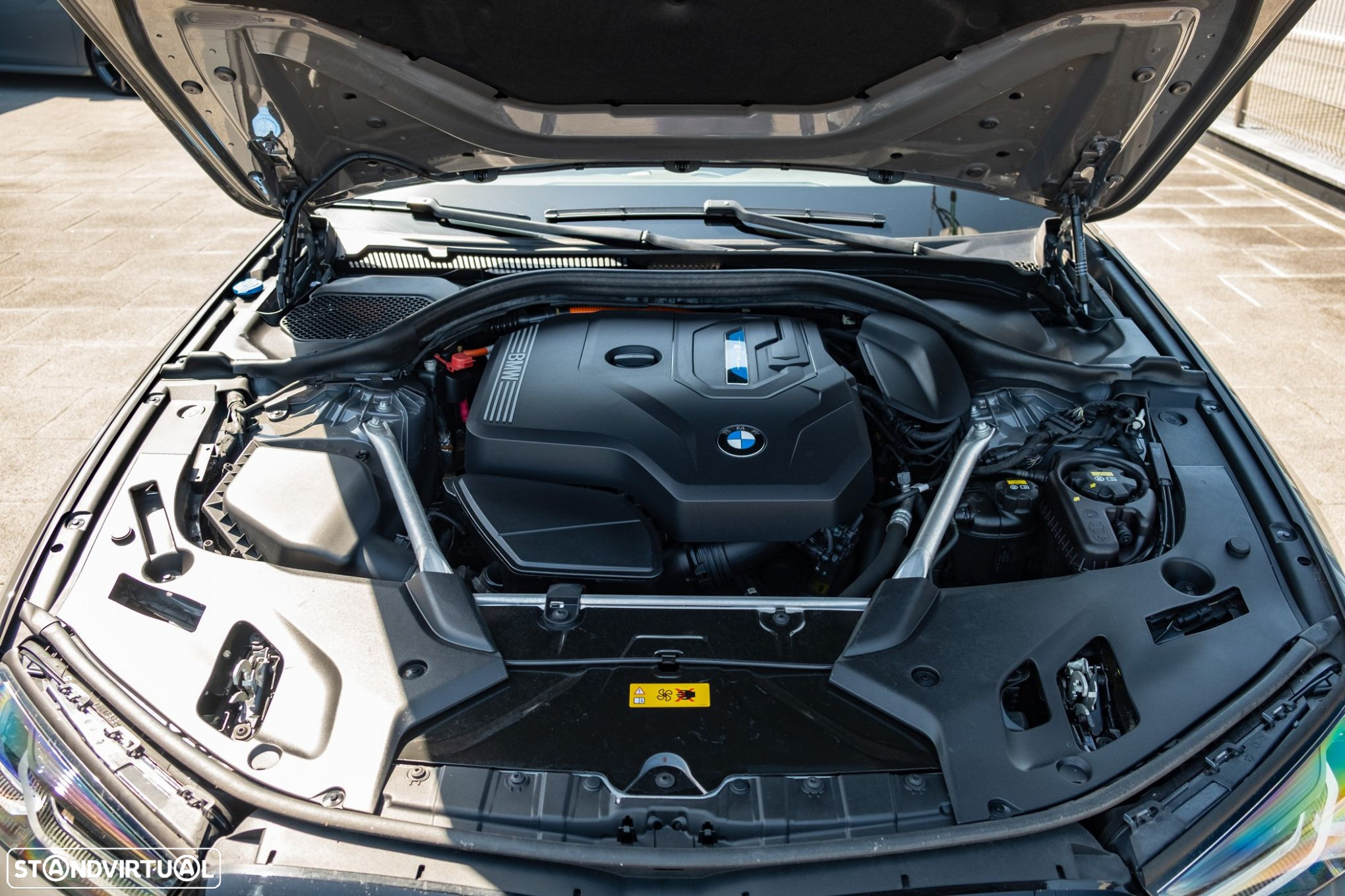 BMW 520 e Pack M - 14