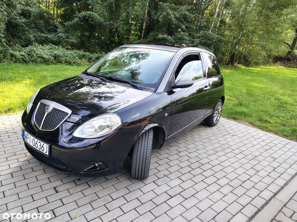 Lancia Ypsilon - 1