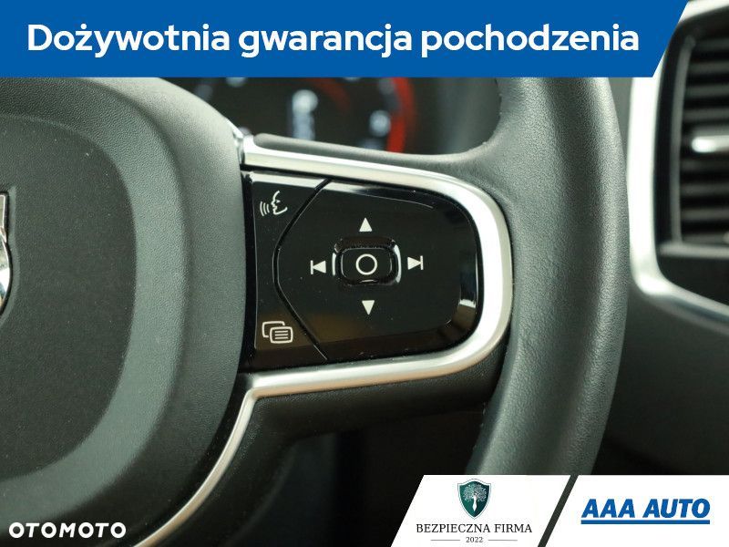 Volvo XC 90 - 23