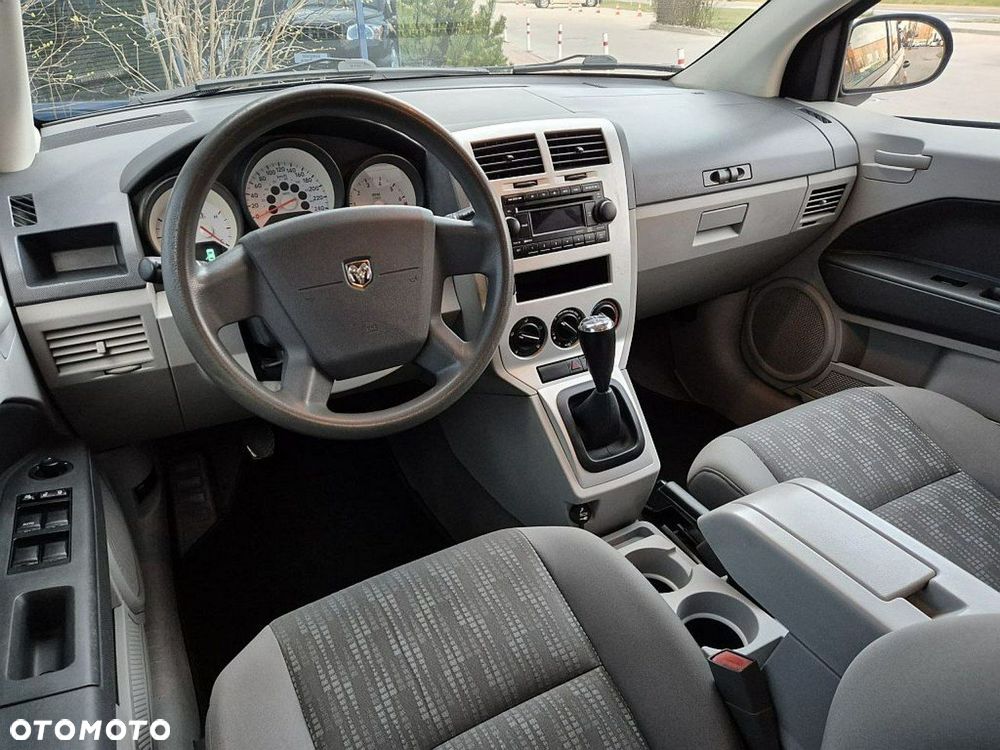 Dodge Caliber - 9