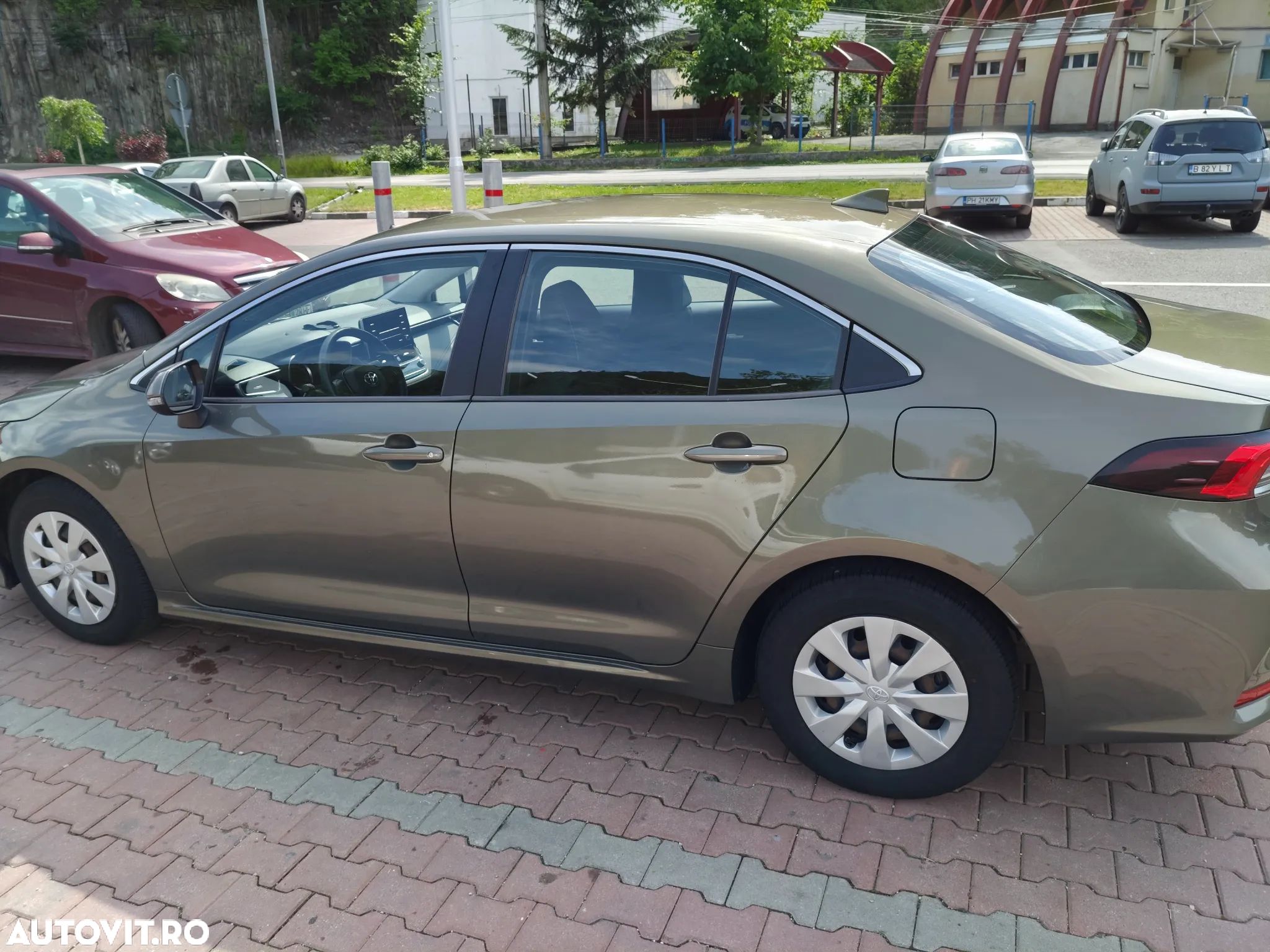 Toyota Corolla Sedan 1.6 CVT Dynamic - 1