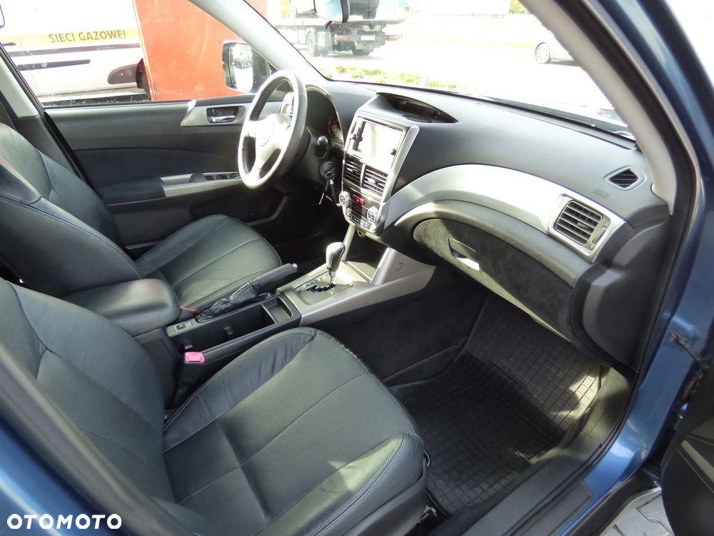 Subaru Forester 2.0 XE NAV - 24