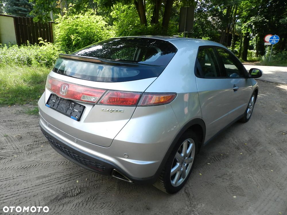 Honda Civic 1.8i-VTEC Executive - 2