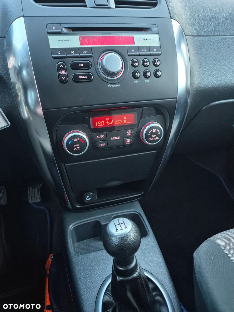 Fiat Sedici 1.6 16V 4x2 Emotion - 13