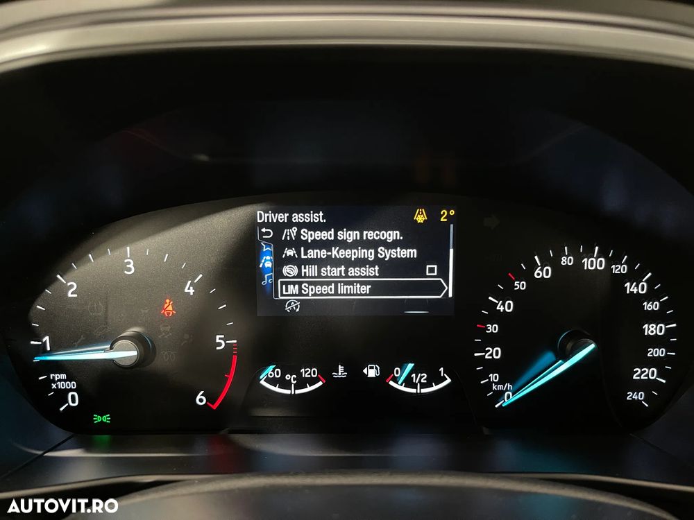 Ford Focus 1.5 EcoBlue Connected - 24