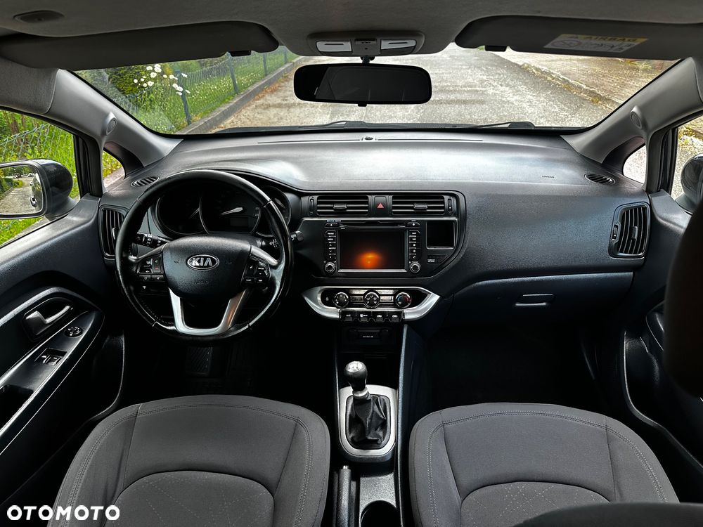 Kia Rio 1.2 Dream Team Edition - 8