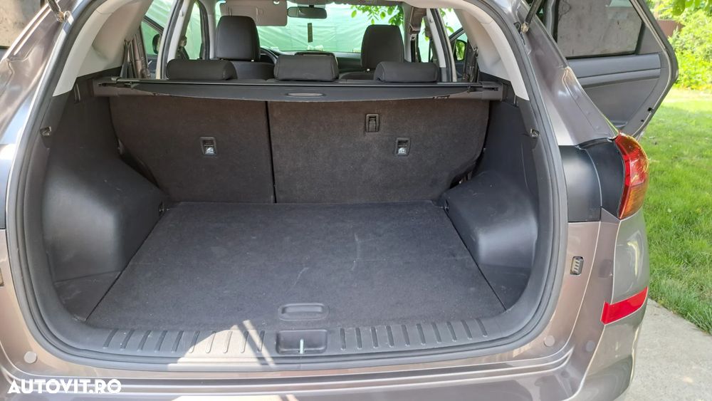 Hyundai Tucson 1.6 GDI 2WD 6MT Style - 14