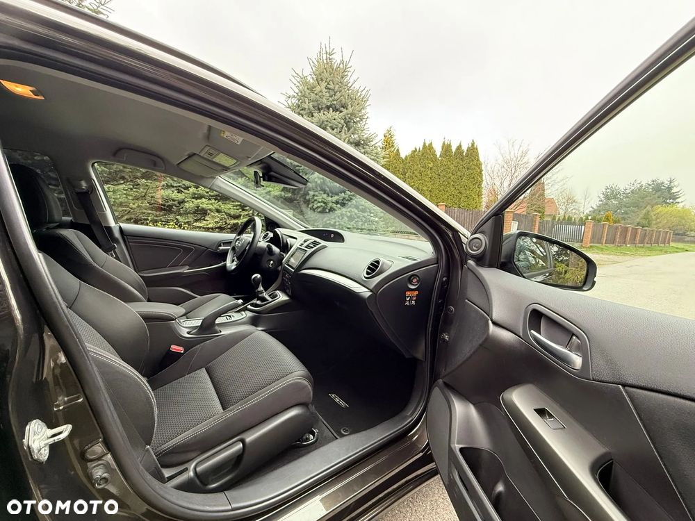 Honda Civic 1.6 i-DTEC Executive Black Edition - 22
