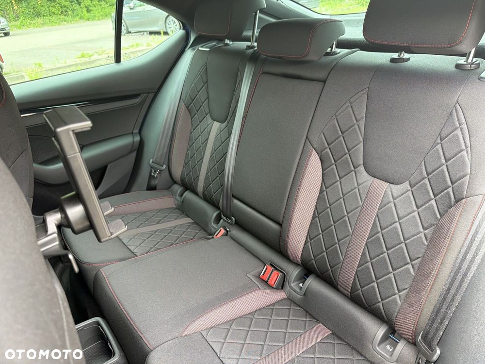 Skoda Octavia 2.0 TSI RS DSG - 17