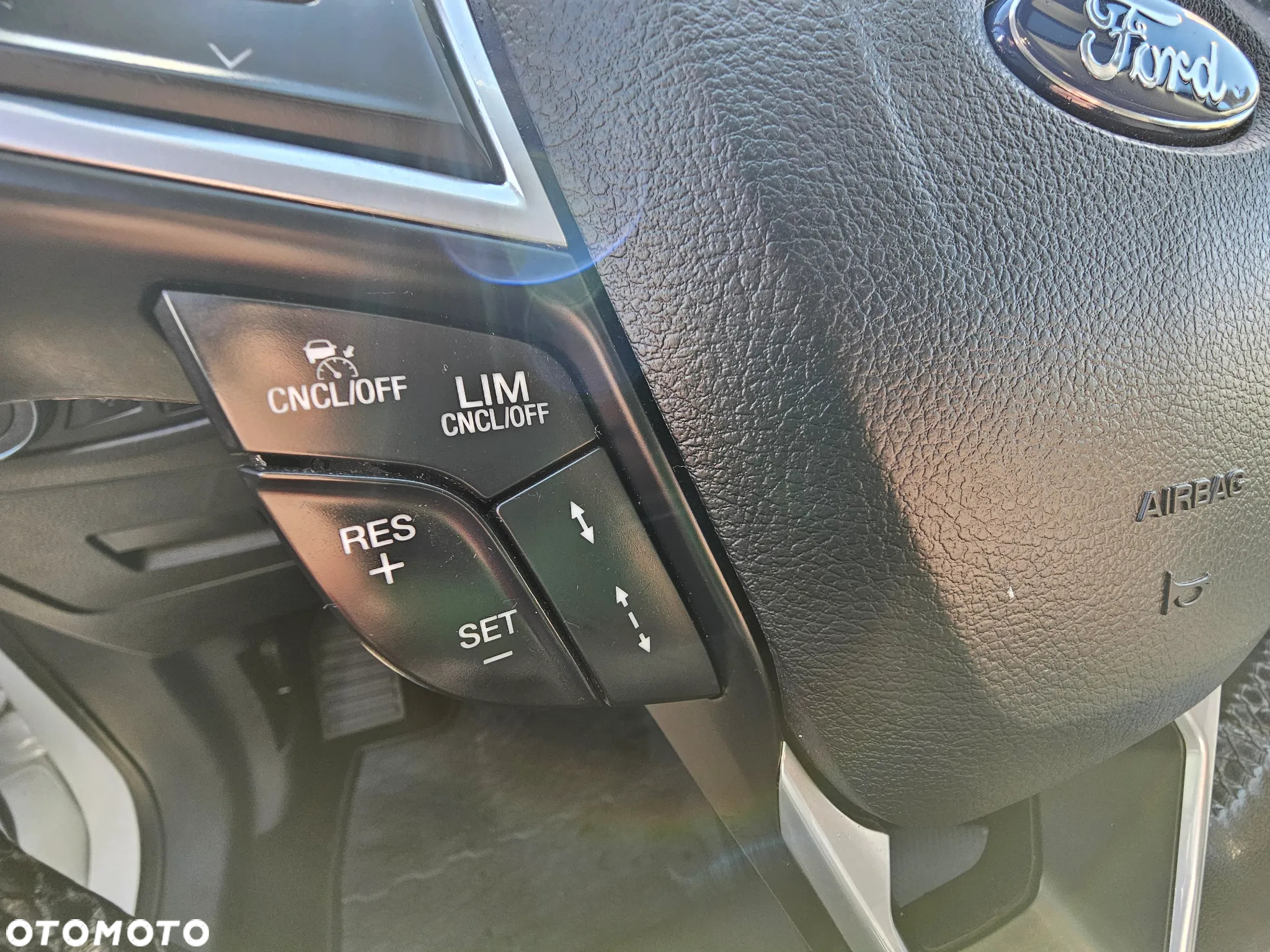 Ford S-Max - 33