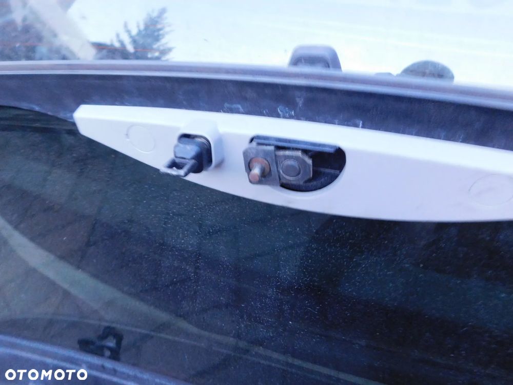 szyba w klapę tył otwierana BMW E46 KOMBI TOURING - 4
