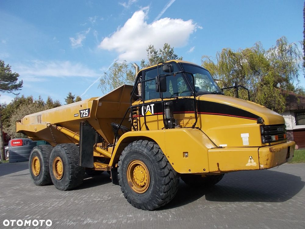 Caterpillar 725 - 1