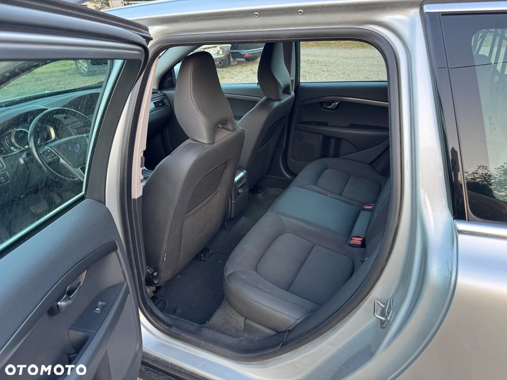Volvo XC 70 D4 AWD Momentum - 6
