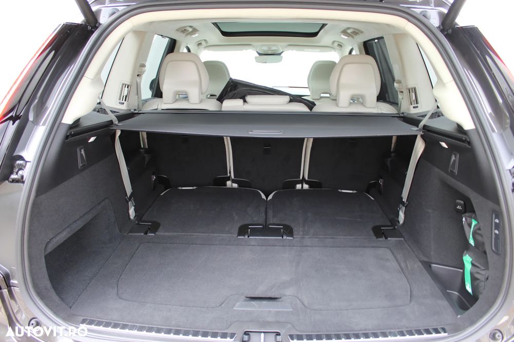 Volvo XC 90 T8 AWD Ultra Dark - 31