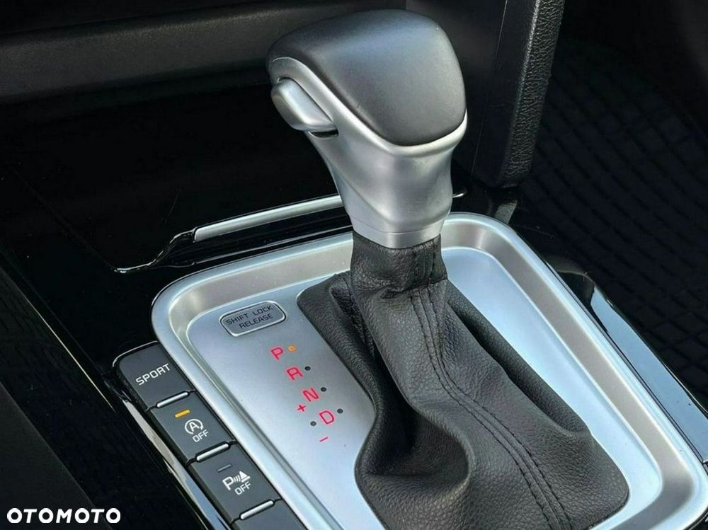 Kia Ceed 1.5 T-GDI Business Line DCT - 27
