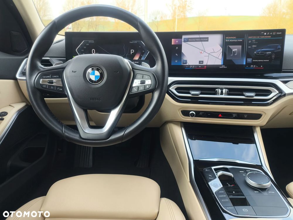 BMW Seria 3 320i - 24