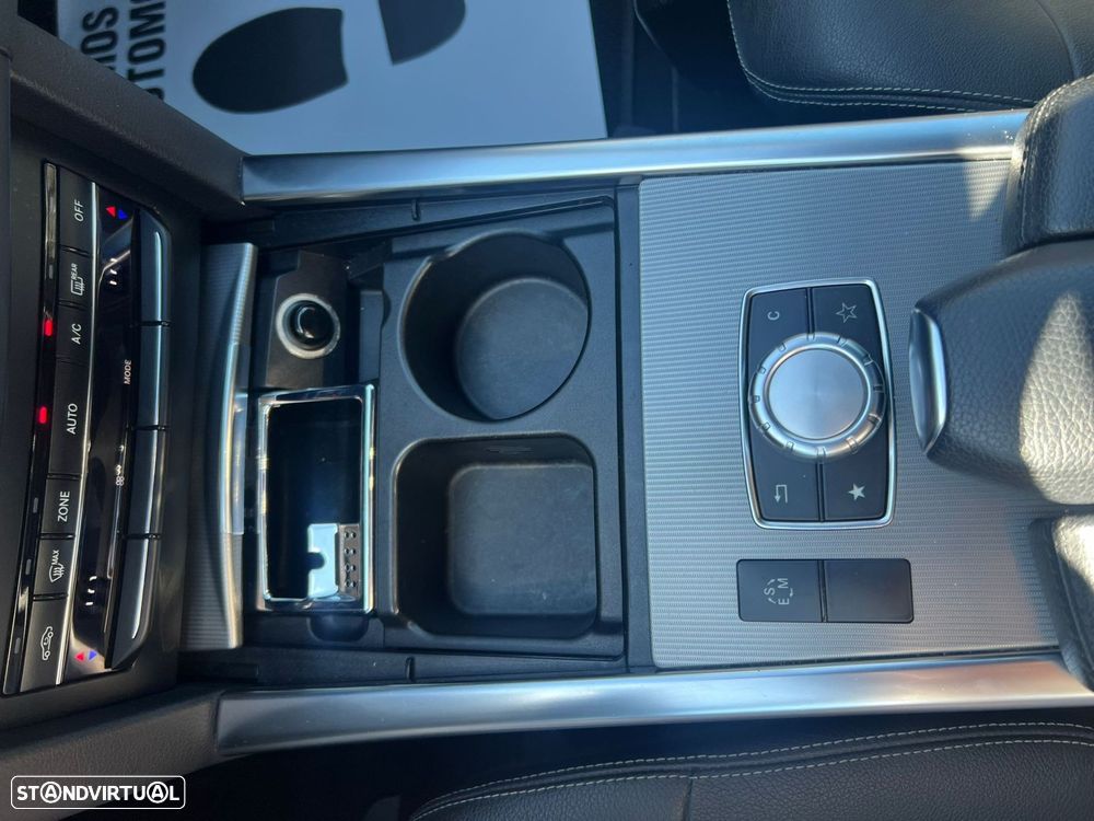 Mercedes-Benz E 300 Bluetec Hybrid Avantgarde - 36