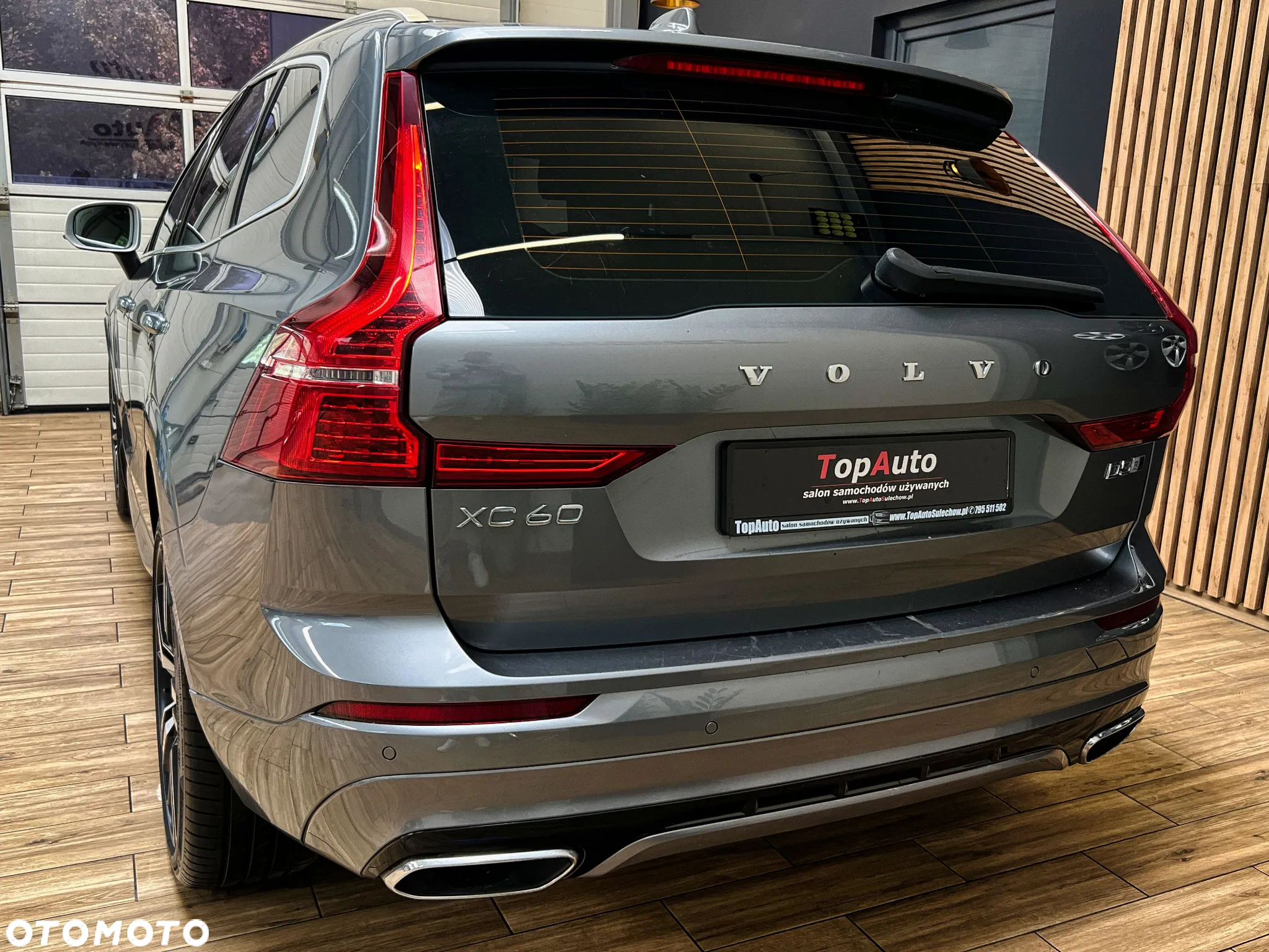 Volvo XC 60 D5 AWD R-Design - 10