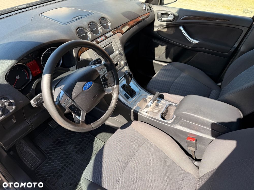 Ford Galaxy 2.3 Ghia - 13