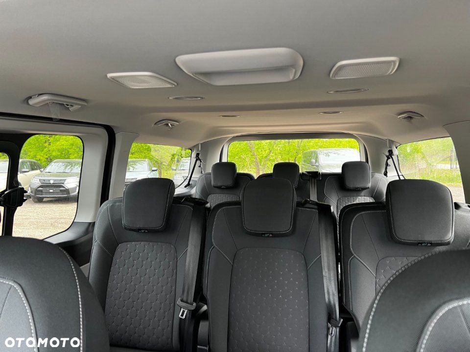 Ford Tourneo Custom - 21