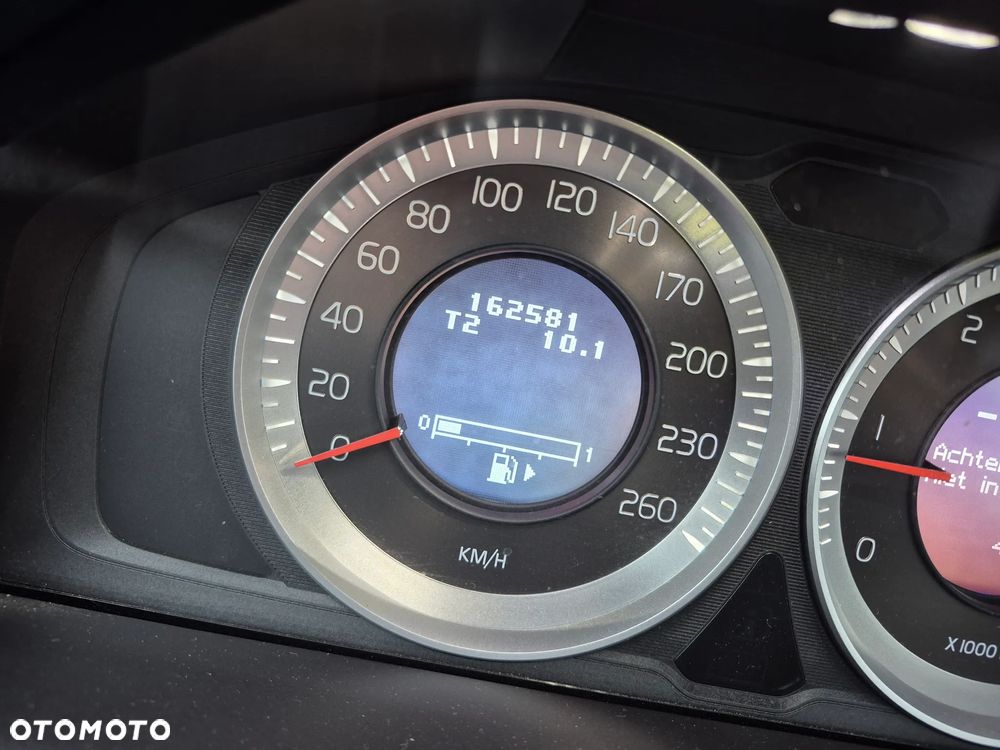 Volvo XC 60 D3 AWD Momentum - 29