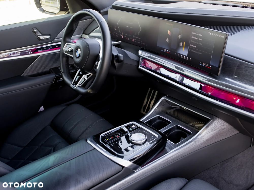 BMW Seria 7 - 13