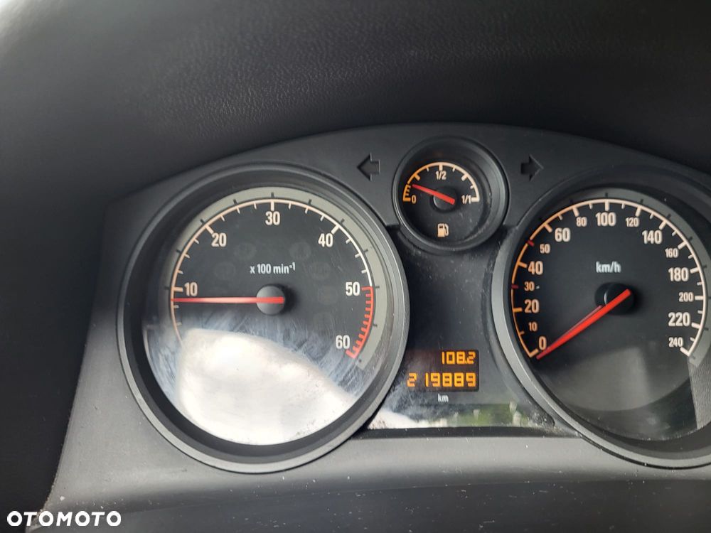 Opel Astra 1.3 CDTI - 6