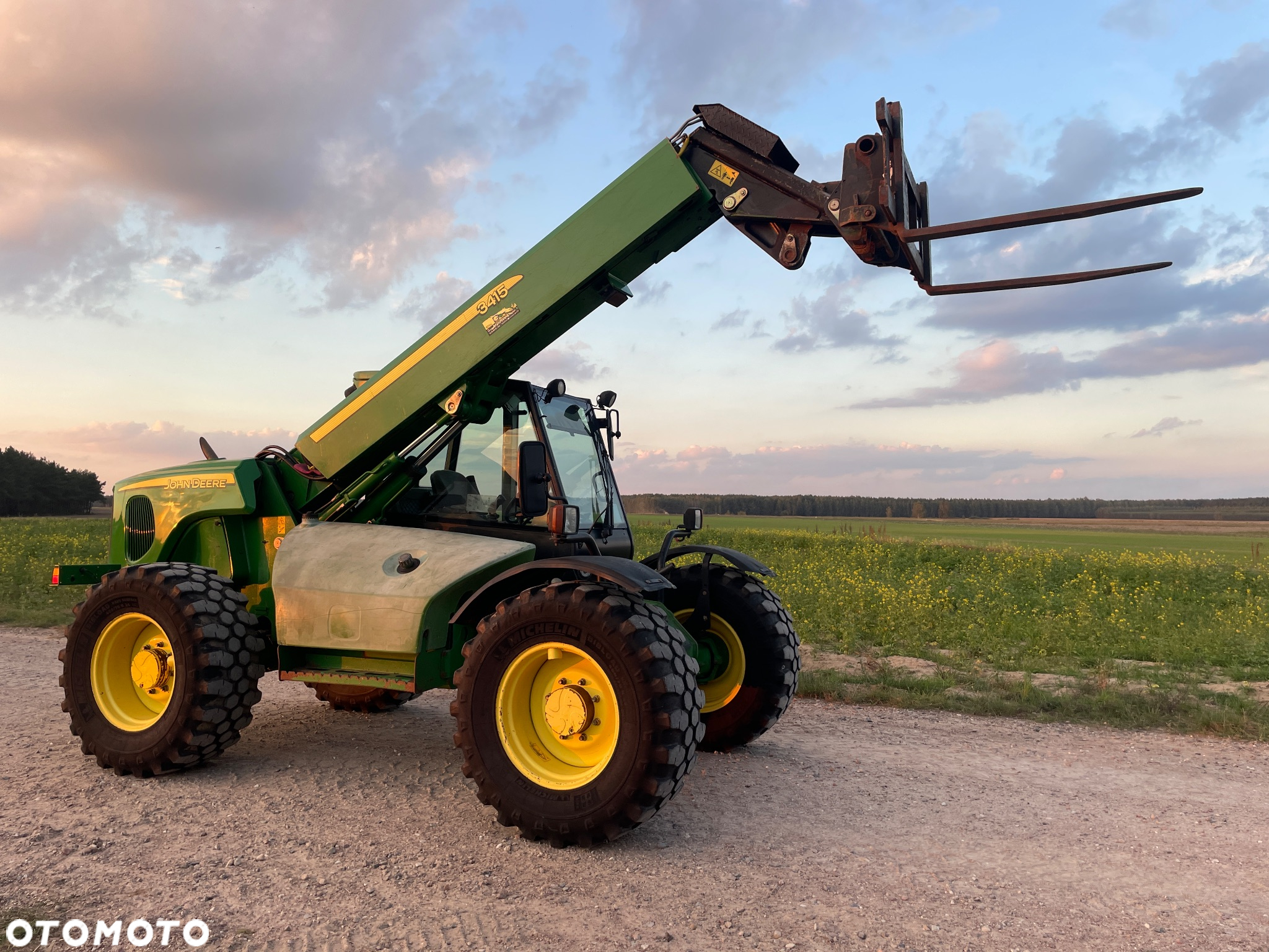 John Deere 3415 - 8