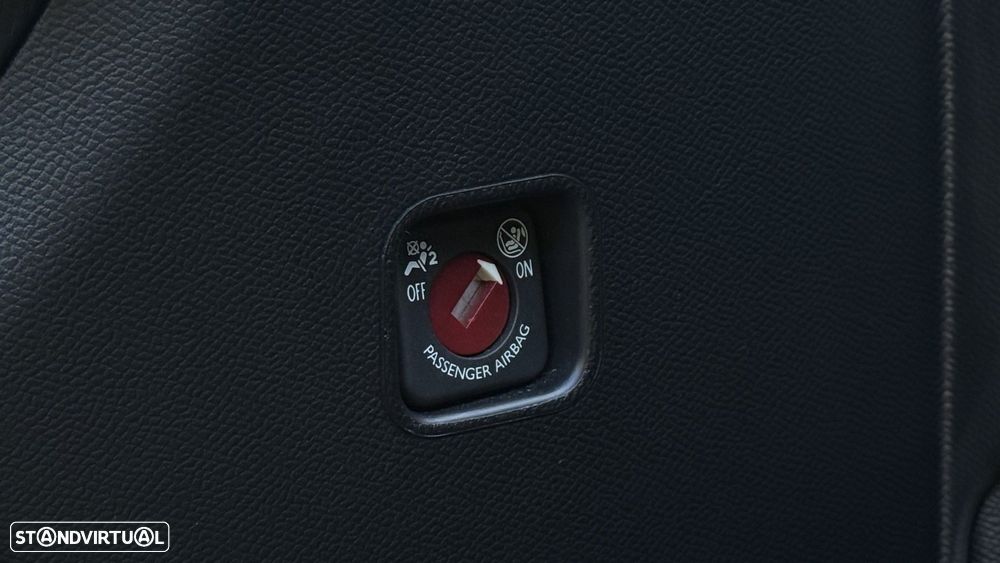 Peugeot 208 1.2 PureTech Active Pack - 12