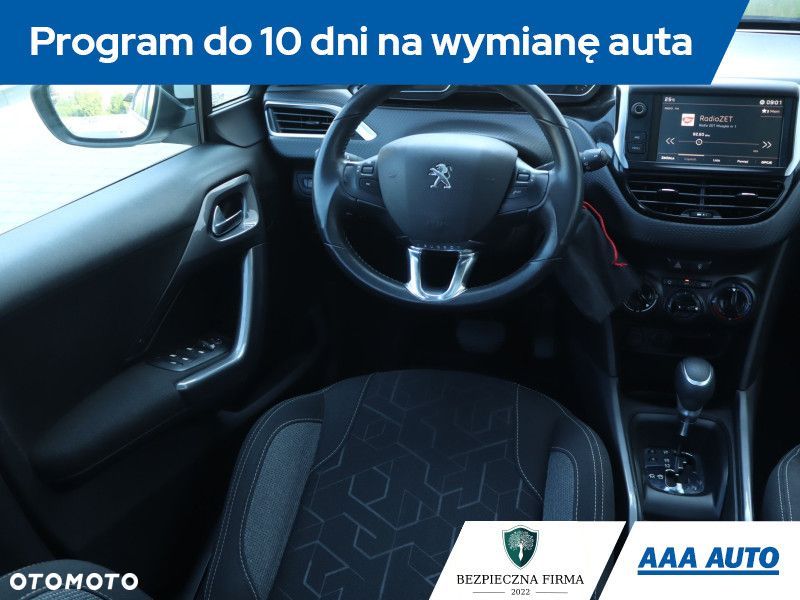 Peugeot 2008 - 9