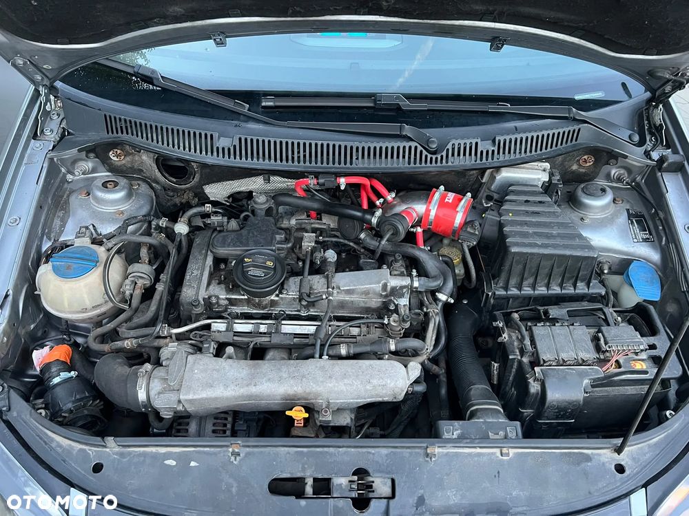 Volkswagen Polo 1.8T GTI - 19
