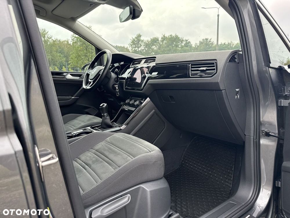 Volkswagen Touran 2.0 TDI BMT Highline - 9